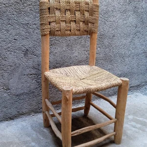 Timeless Elegance: Handcrafted Laurel Wood Moroccan Chair