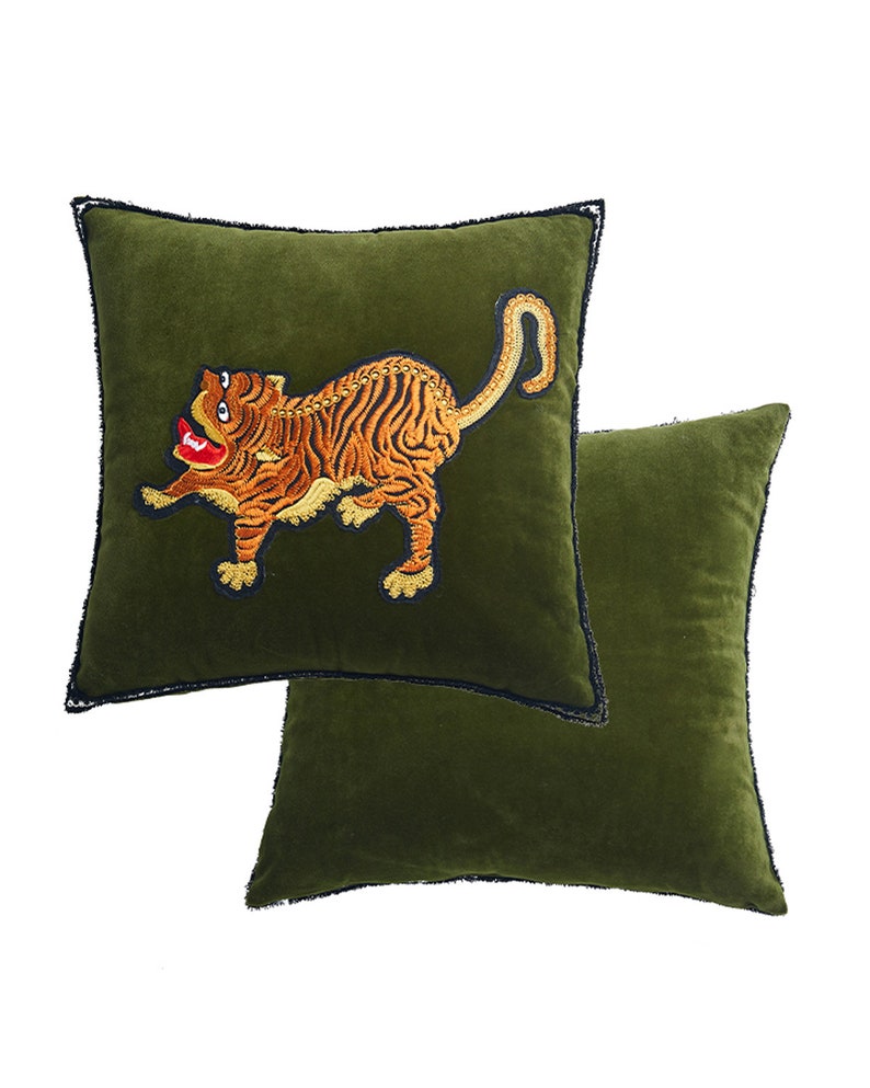 Tiger Velevt Abstract Green Throw Pillow cover