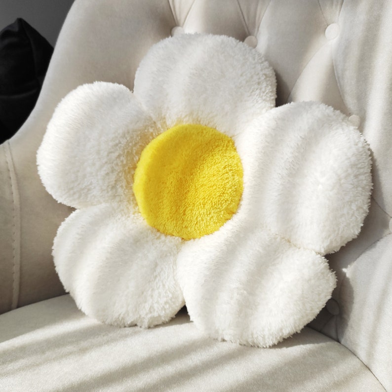 Daisy pillow, Flower pillow, cushion