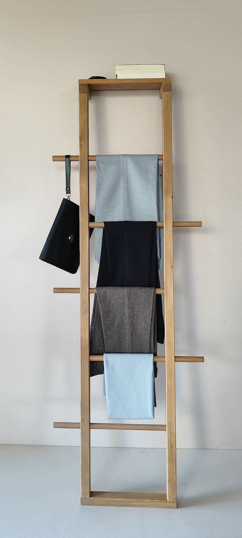 Hanger and Wall Coat Rack for the Bathroom, Wooden Clothing and Towel Holder ladder, Leaning wardrobe Clothes Rail, Clethes Valet for Adults