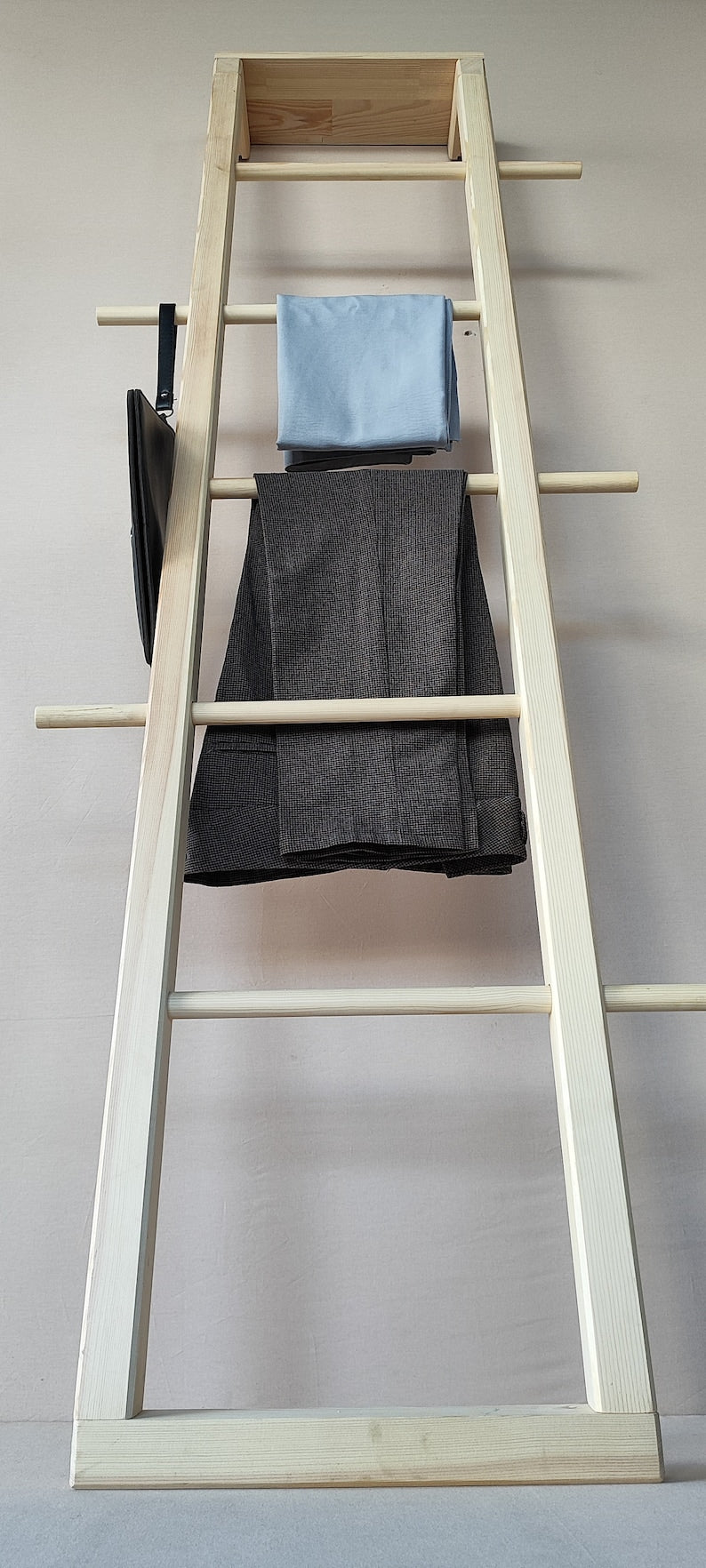 Hanger and Wall Coat Rack for the Bathroom, Wooden Clothing and Towel Holder ladder, Leaning wardrobe Clothes Rail, Clethes Valet for Adults